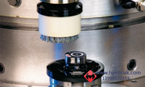 多軸超精齒輪端面去毛刺工位
